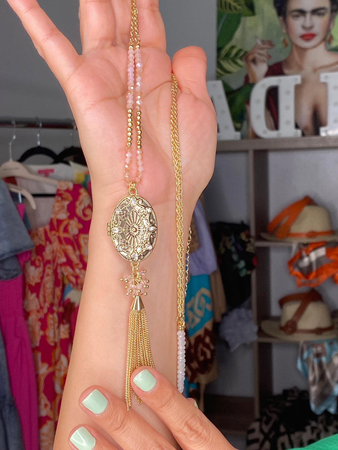 Collar Dorado y Rosa Cameo (#316)