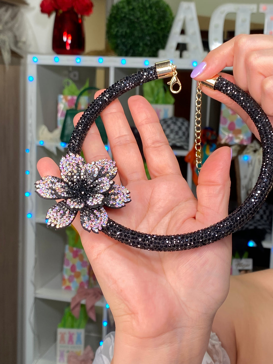 Collar Negro Flor Choker Pedreria (#164)