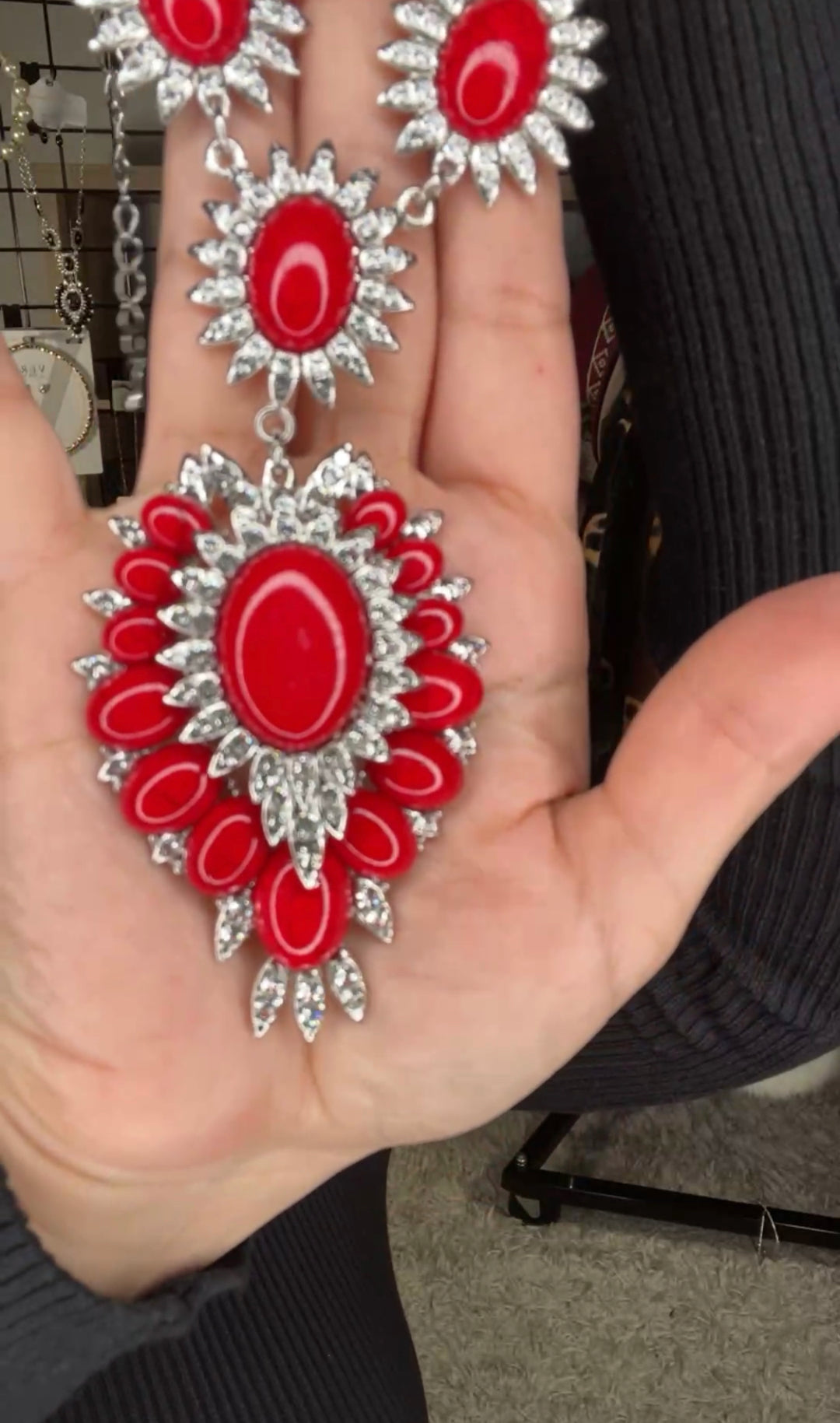 Collar Plateado y Rojo Gota Pedreria Set (#249)