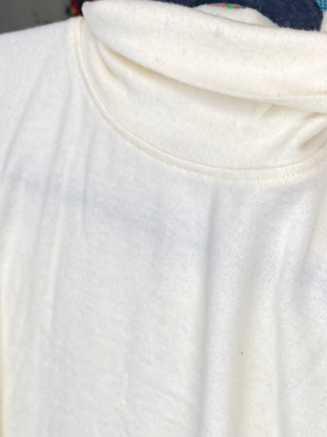 Sweater Crema Ultra Soft Cuello Alto (#301)