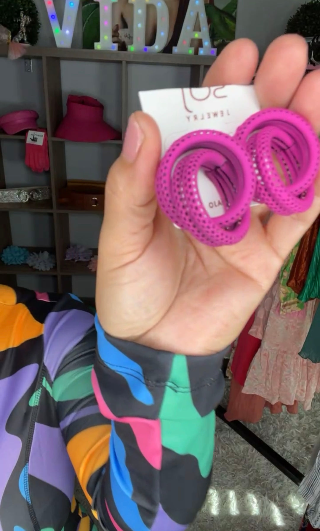 Arete Fuchsia Llantas Pequeño (#135)