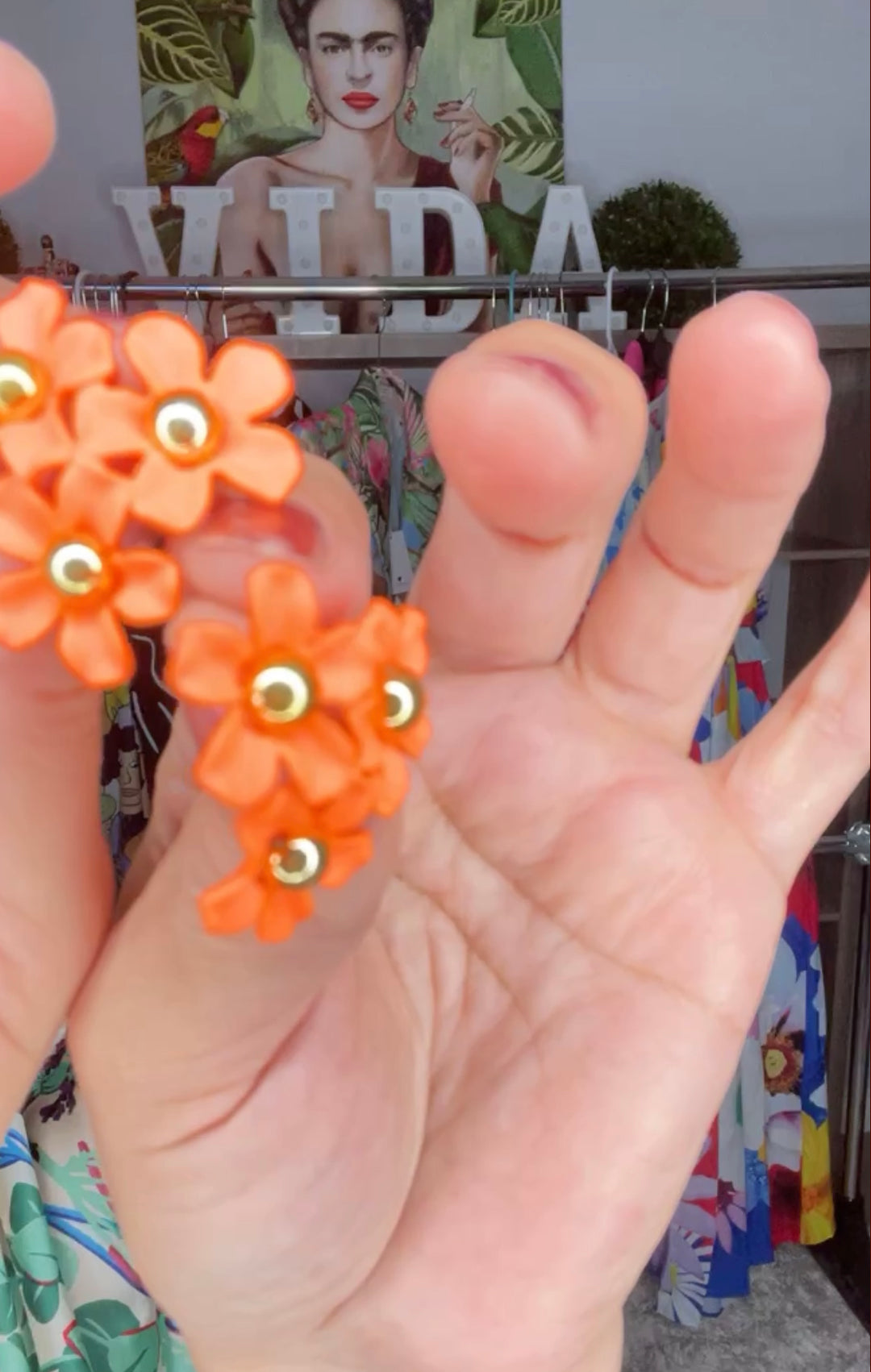 Arete Naranja Tres Flores Pequeño (#113)