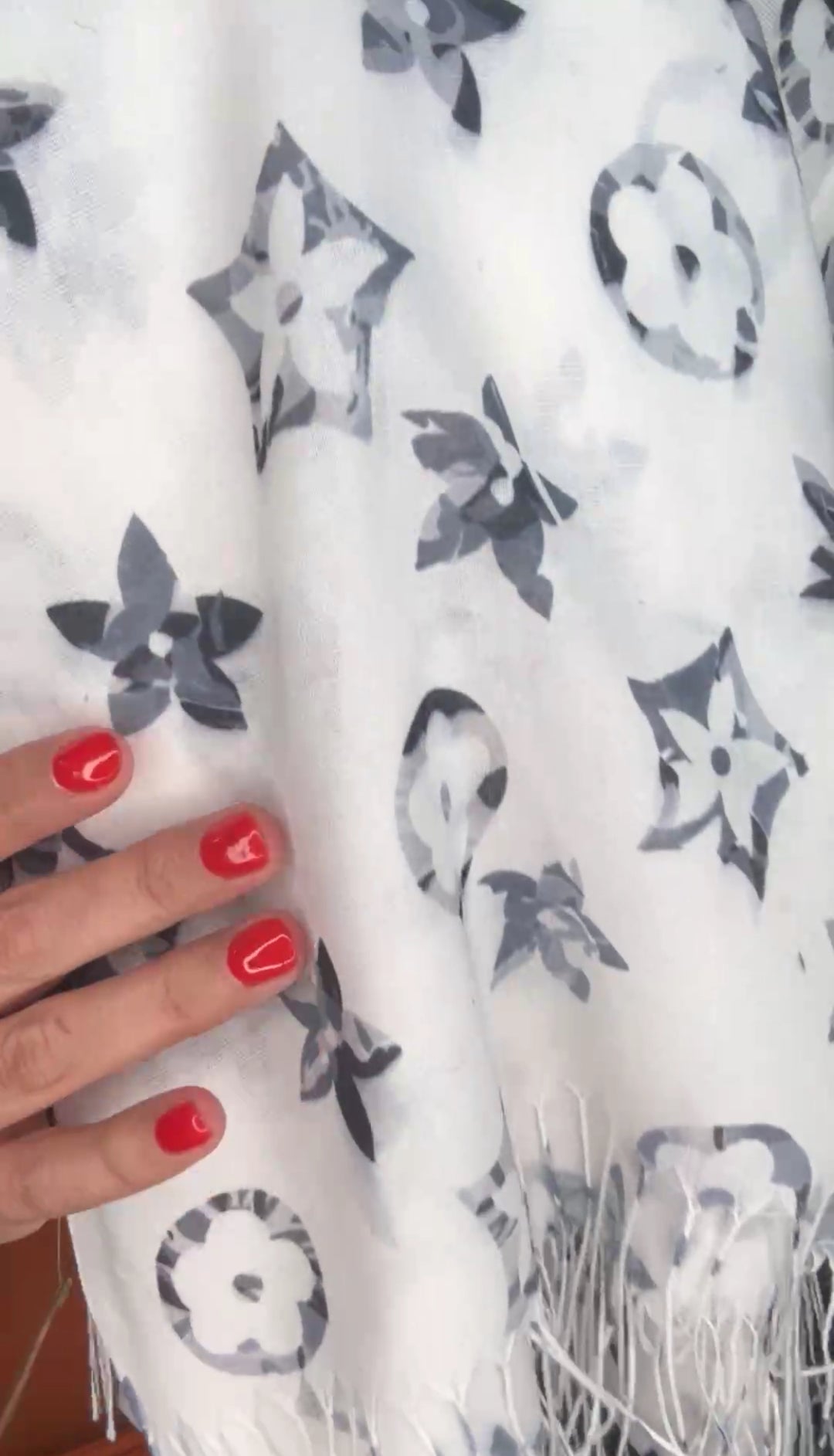 Shawl Blanco Floral LV (#173)