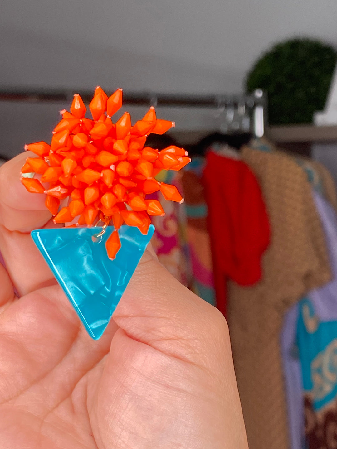 Arete Naranja Triangulo Turqueza 90's Art (#158)