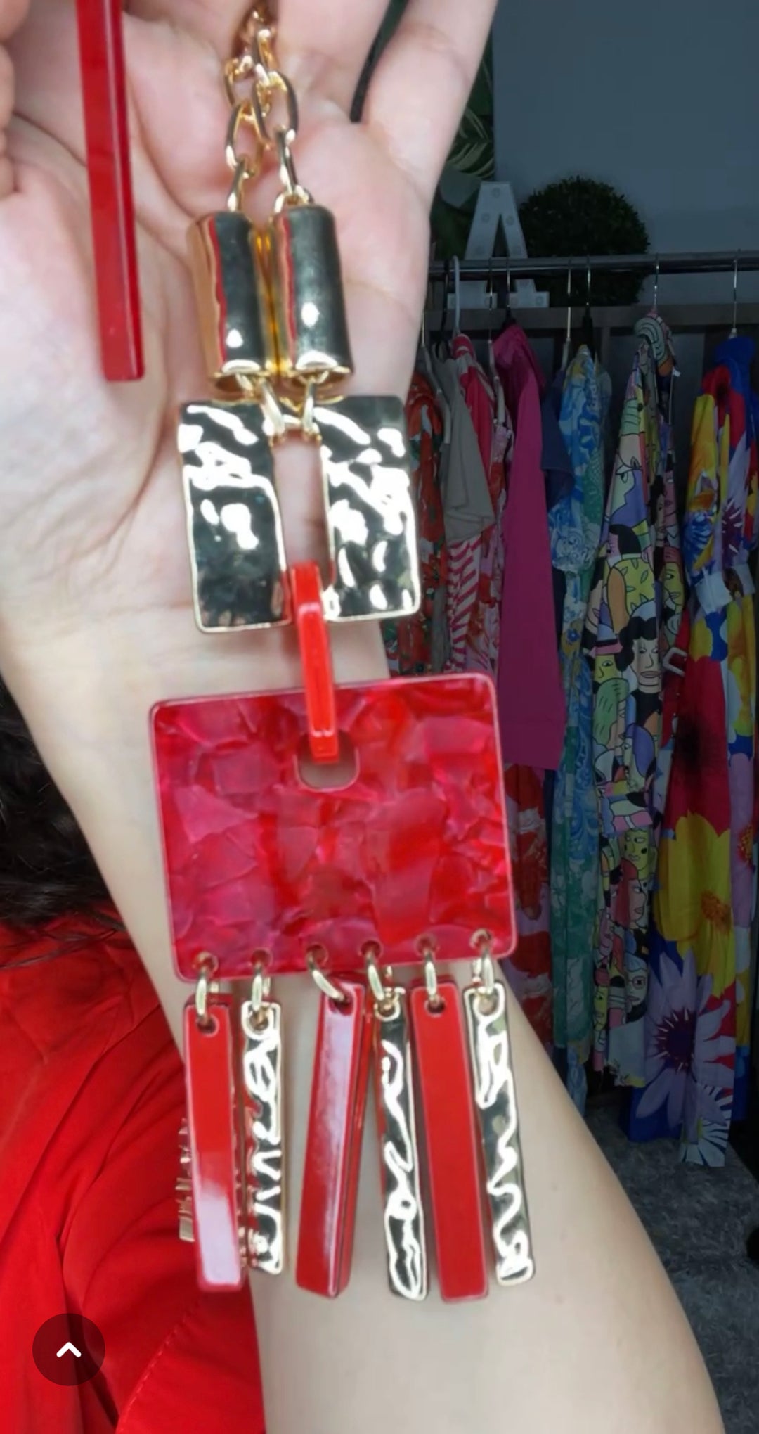 Collar Rojo y Acetato con Dorado Arte (#145)