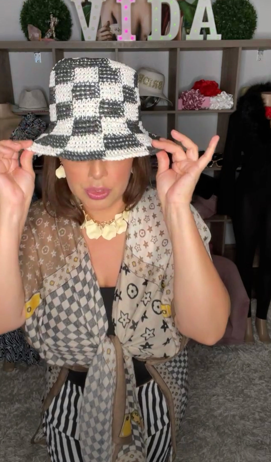 Sombrero Blanco y Negro Bucket Cuadros Crochet (#311)