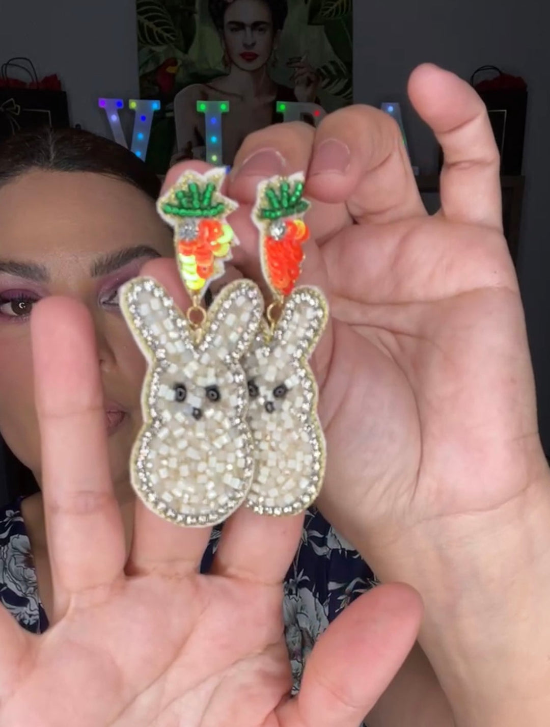 Arete Blanco Zanahoria Naranja Bunny
