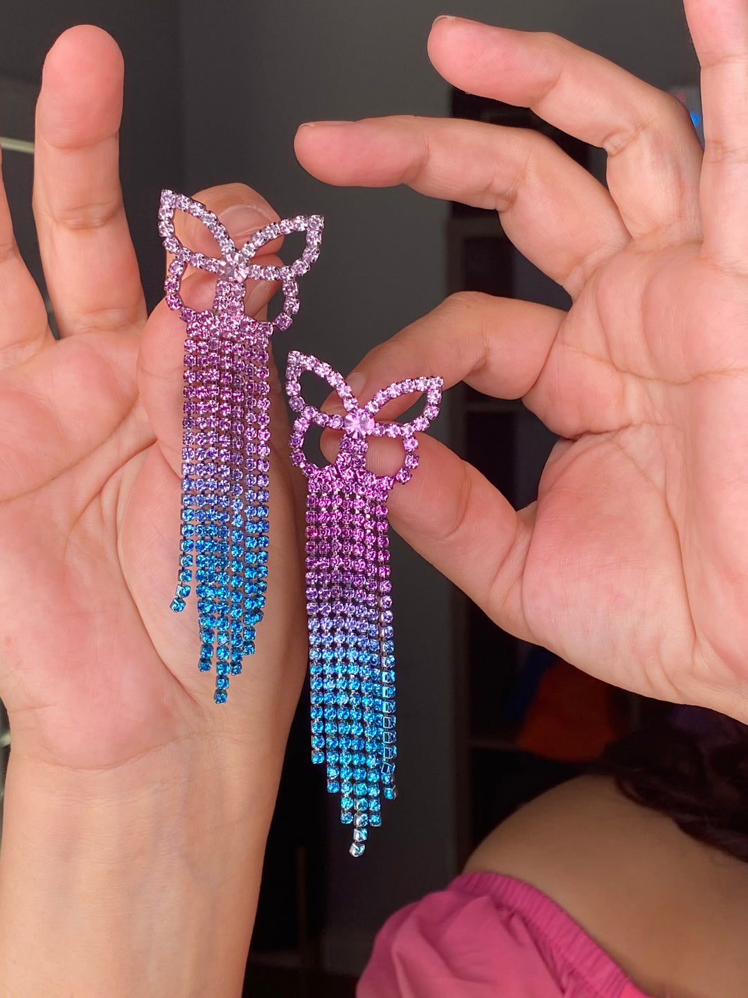 Arete Morado Azul Mariposa Brillos (#210)