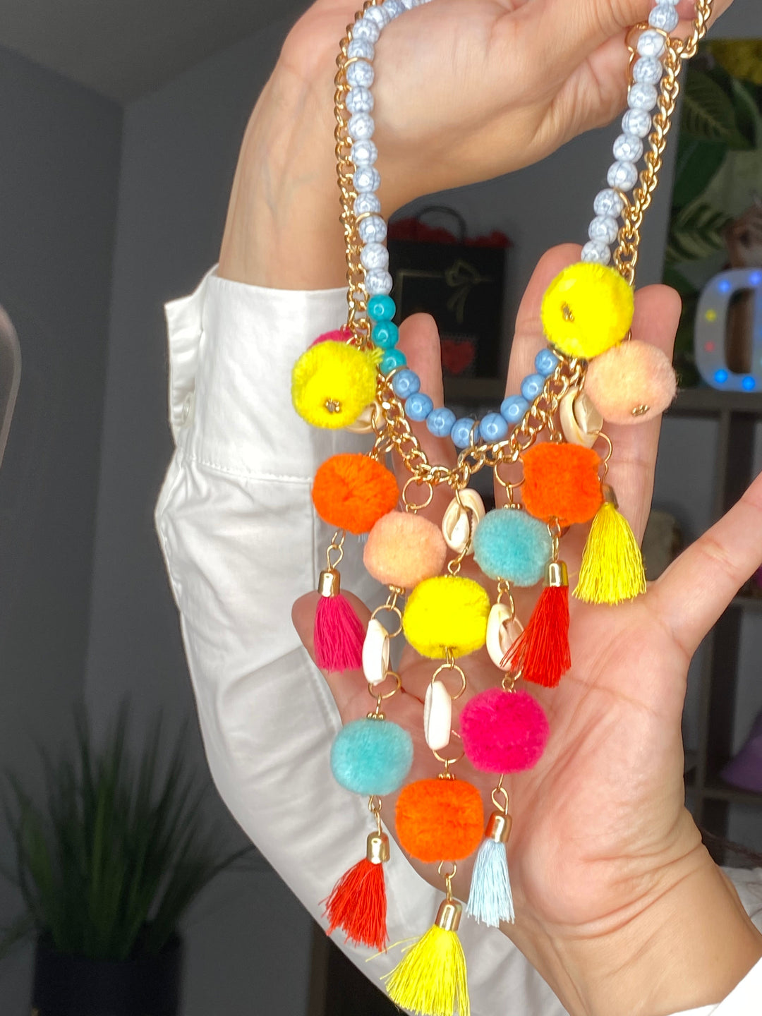 Collar Multi Neones Pompom y Concha Set
