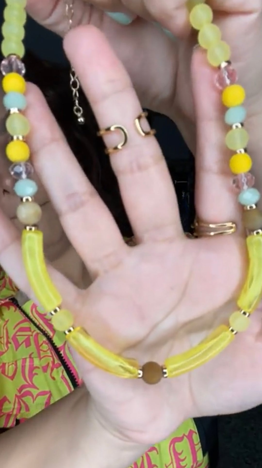 Collar Amarillo Abalorio (#141)