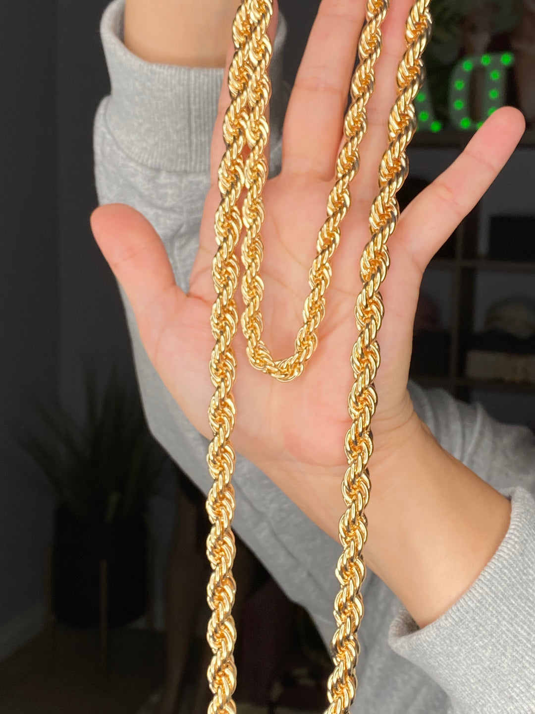Collar Dorado 80s Torcido (#191)