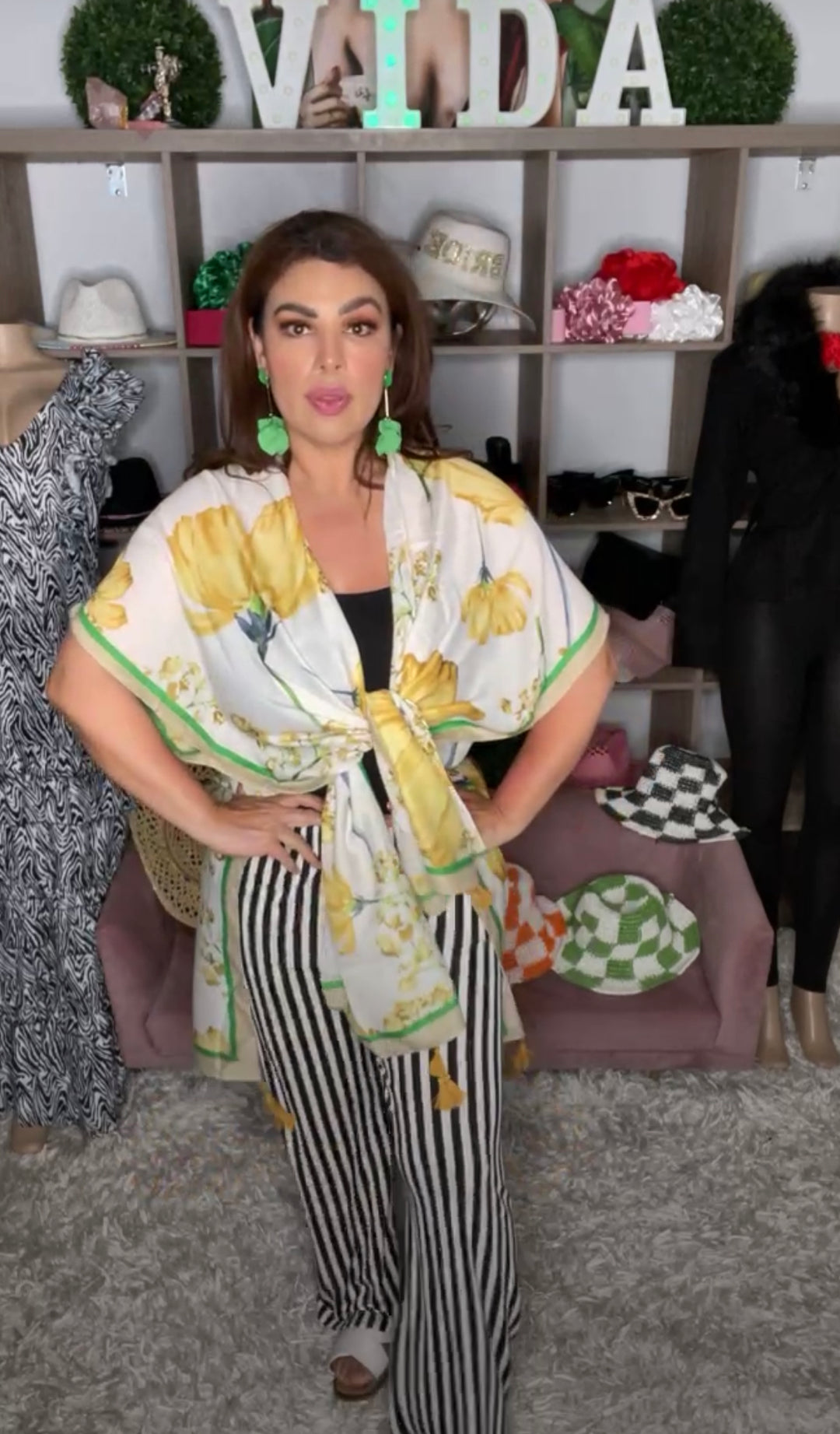 Blusa Beige y Amarillo Floral Pompones (#199)