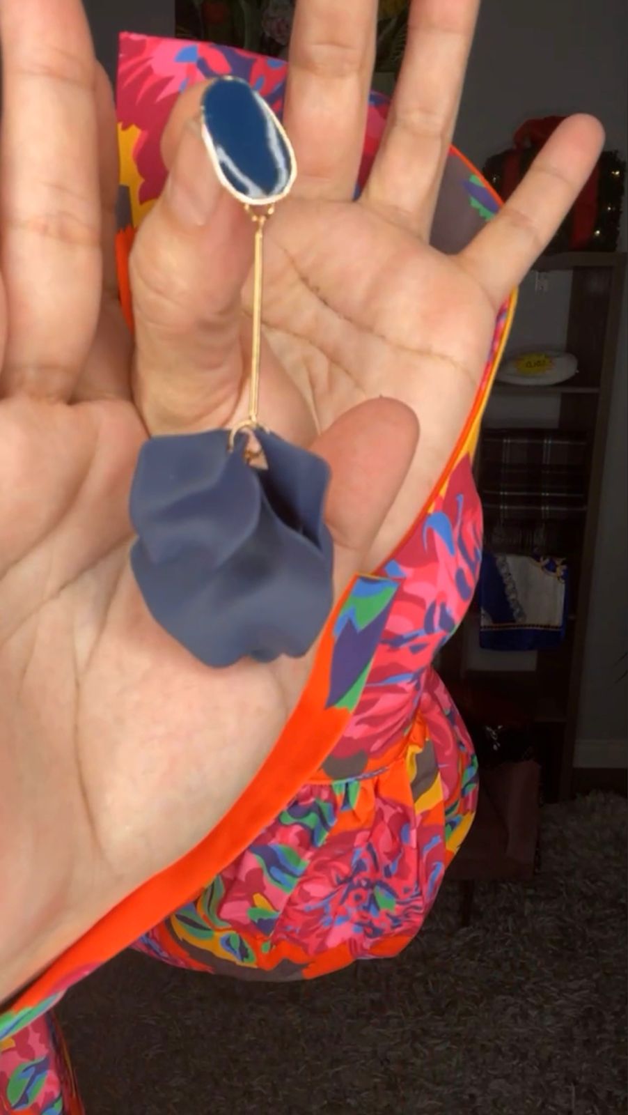Arete Azul Marino Ojas (#135)