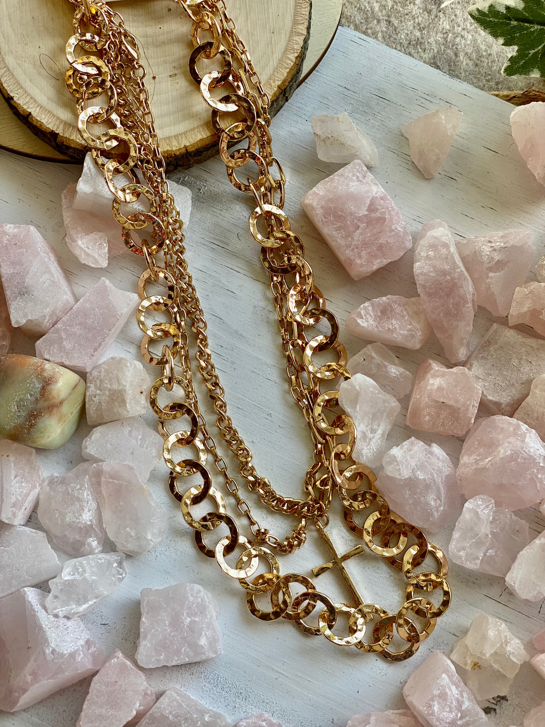 Collar dorado multi cruz eslabon