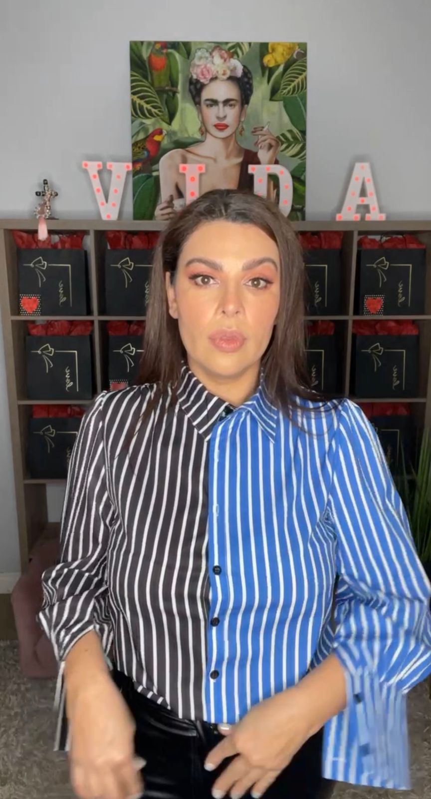 Camisa Azul y Negra con Rayas Blancas (#143)