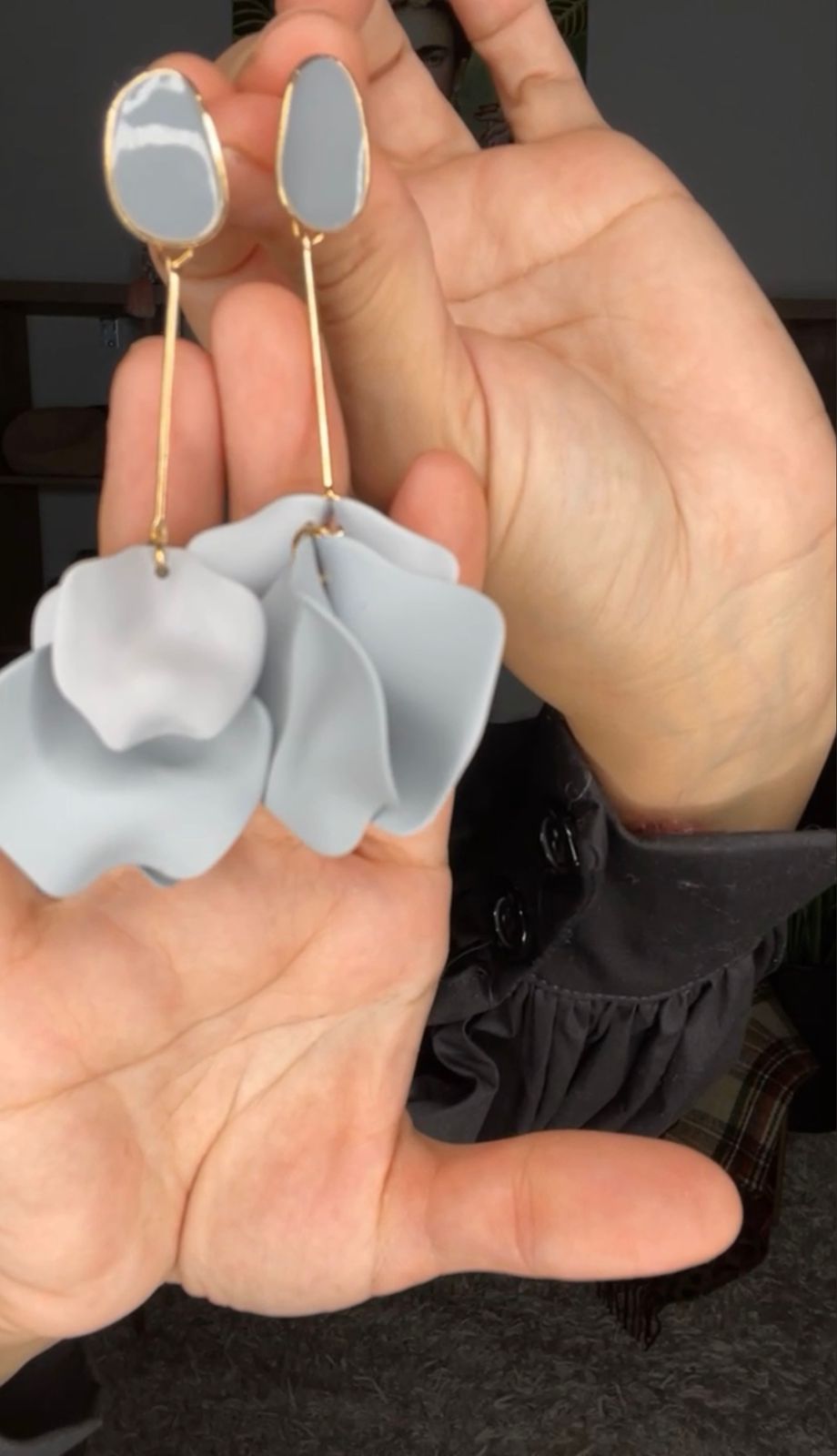 Arete Gris Petalos (#202)
