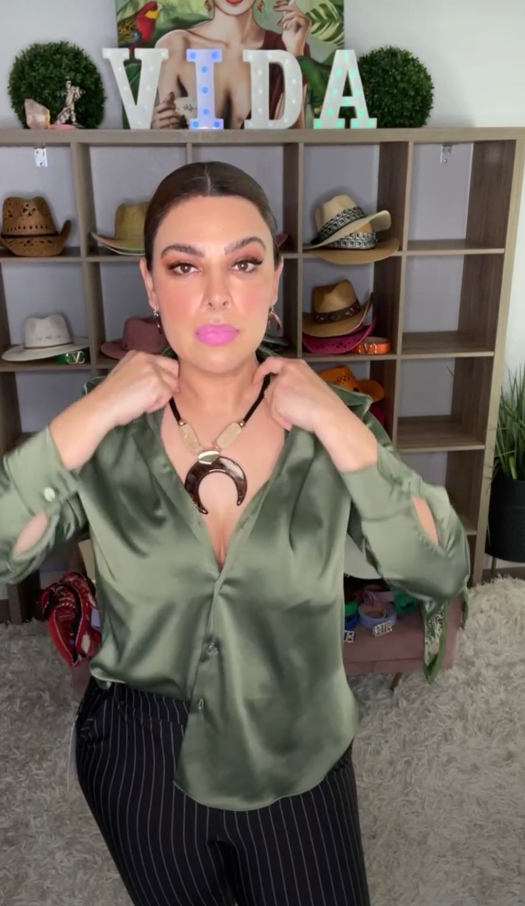 Camisa Olivo Semi Satinada