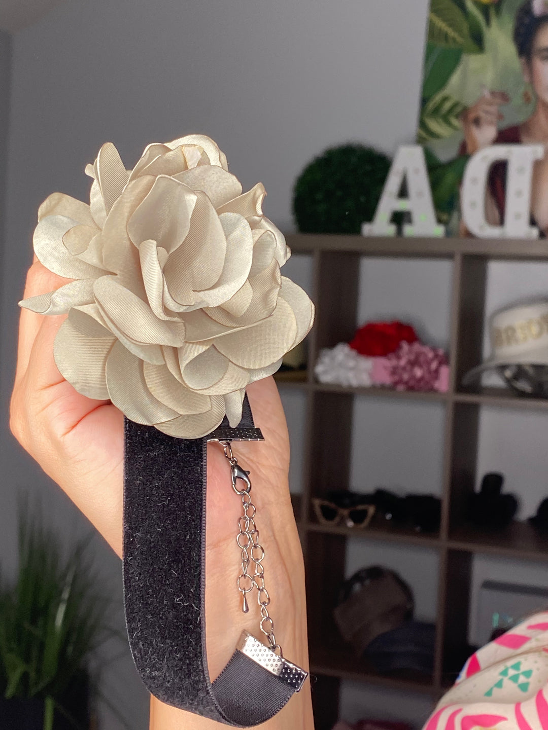 Collar Chocker Flor Olivo Velvet Negro (#169)