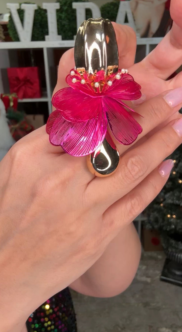 Arete Magenta y Dorado Flor Gota Dorada Lux