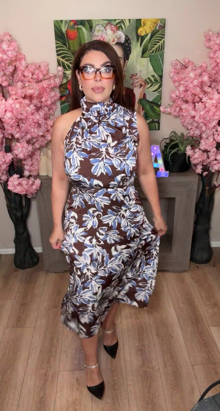Vestido café hojas blanco con azul satinado cuello desnivel midi (#296)