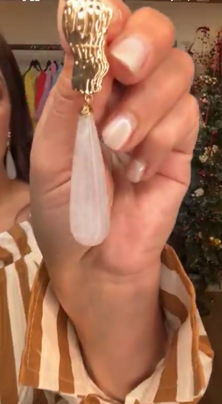 Arete Blanco y Dorado Gota Larga (#111)