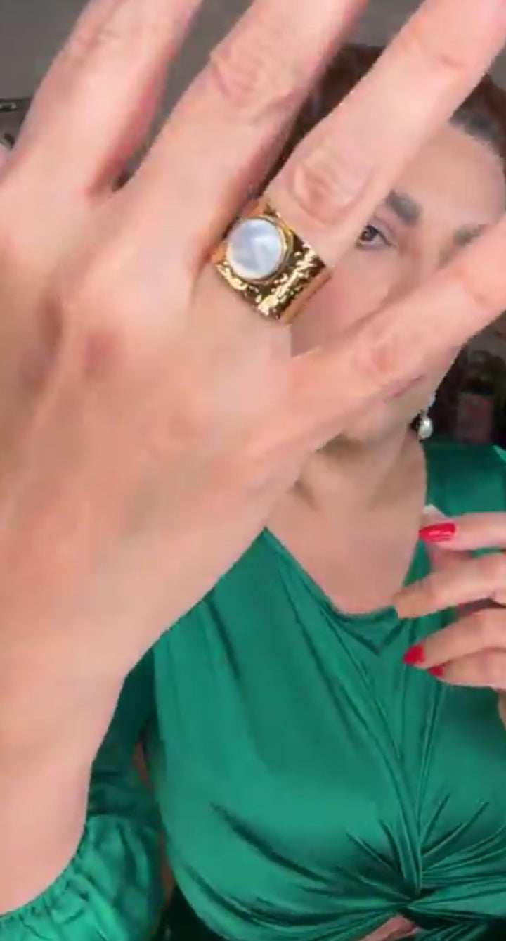 Anillo Dorado Perla Madre 3D (#100)