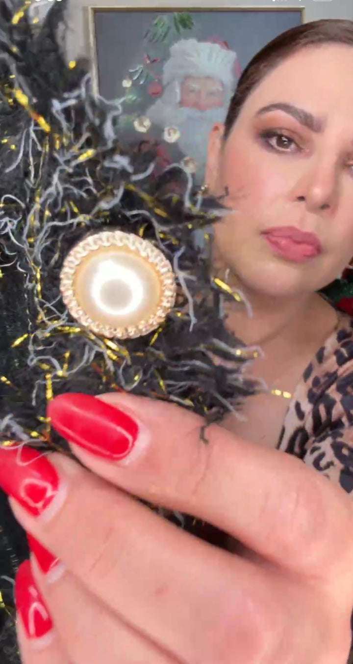 Sweater negro y dorado botón perla festivo (#122)