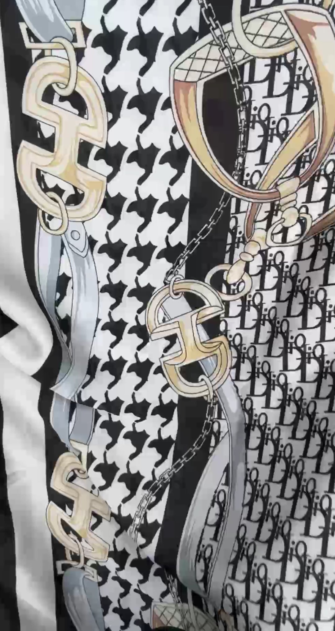 Blusa Negro y Blanco Dio Infinity (#111)