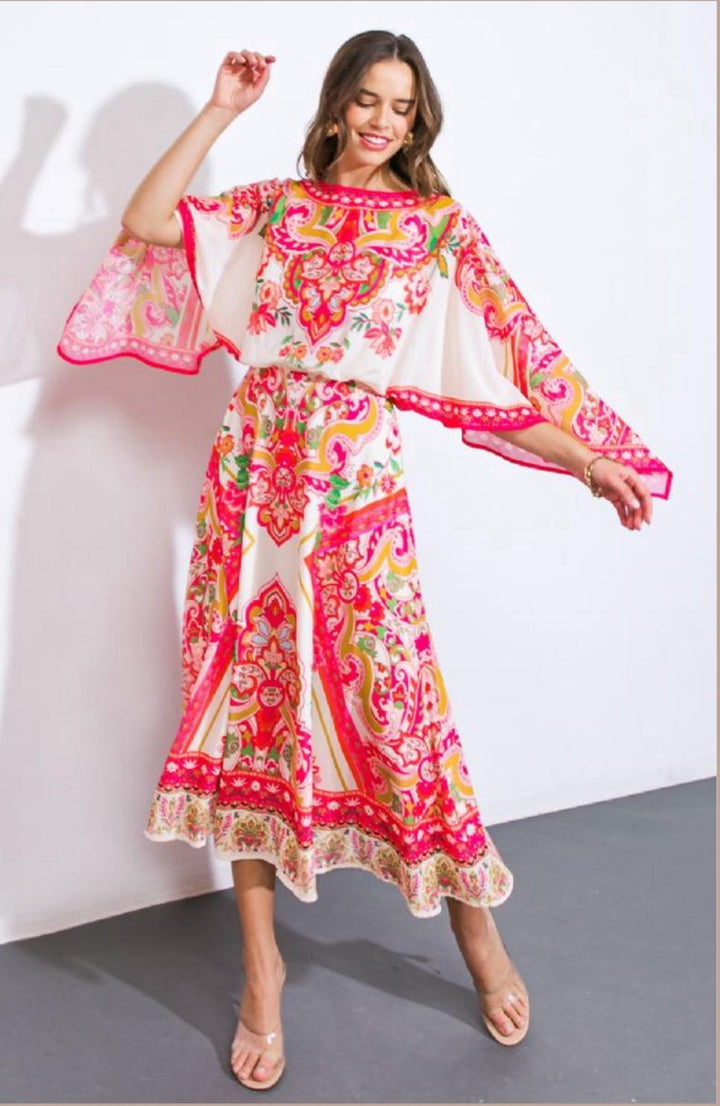 Vestido Beige Floral Estilo Capa (#172)