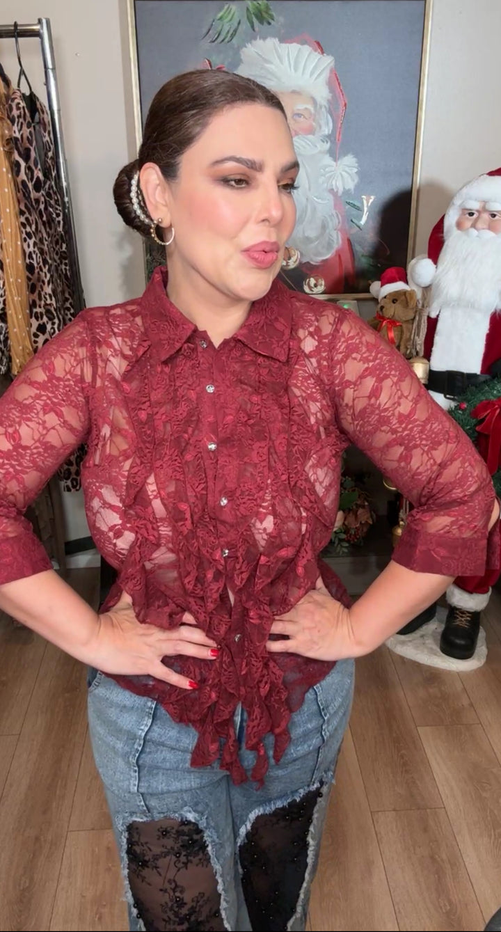 Blusa guinda encaje stretch botones pedreria (#110)