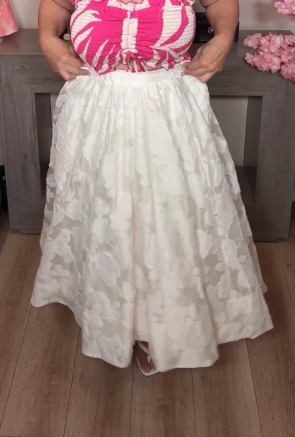 Falda Beige Cintura Elástica Midi Texturizada (#140)