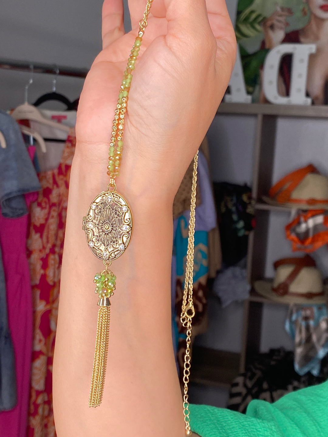 Collar Dorado y Olivo Cameo (#153)