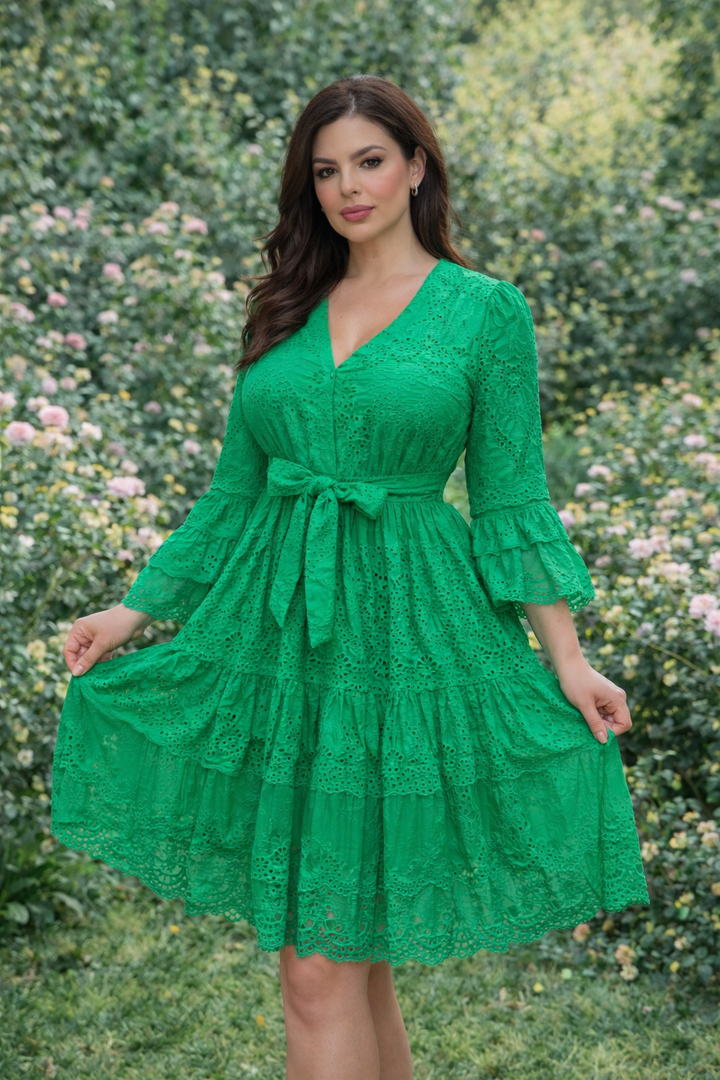 Vestido Verde Esmeralda Eyelet Encaje Bordado con Cinto Suelto (#133)