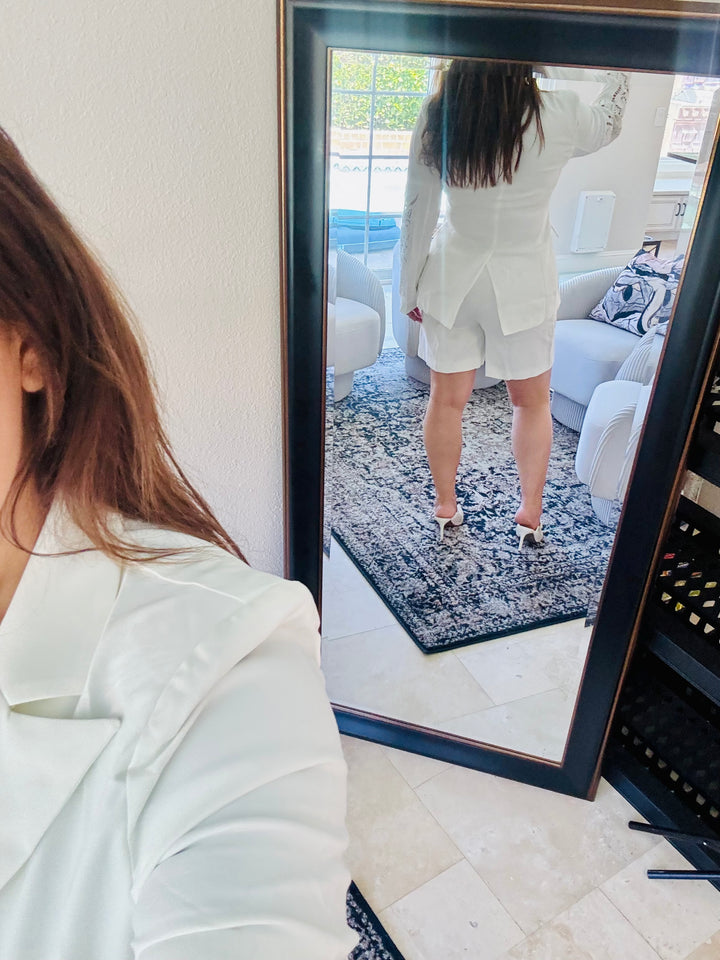 Set Blanco Rivir Blazer y Shorts Application Crochet Lujosa (