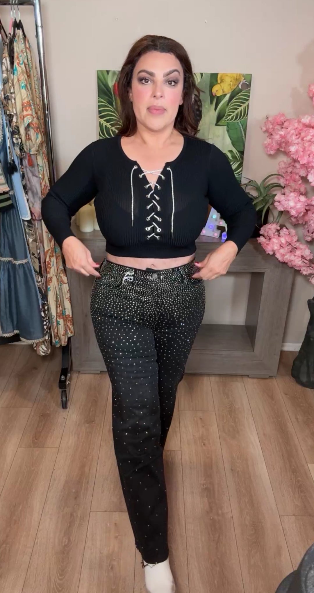 Blusa negra cintas pedrería estilo corset stretch