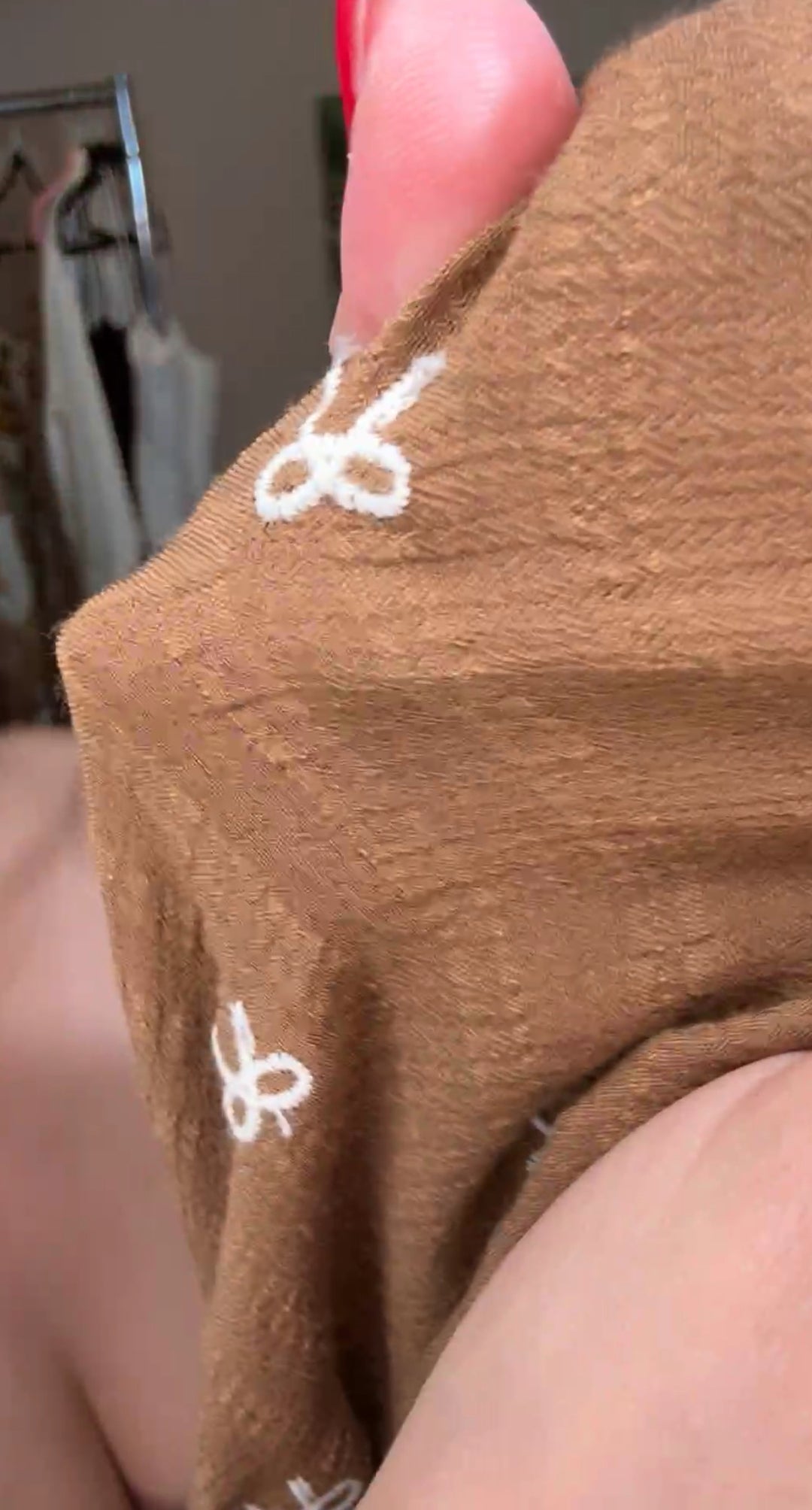 Vestido Cafe Moños Beige Bordados Midi (#151)