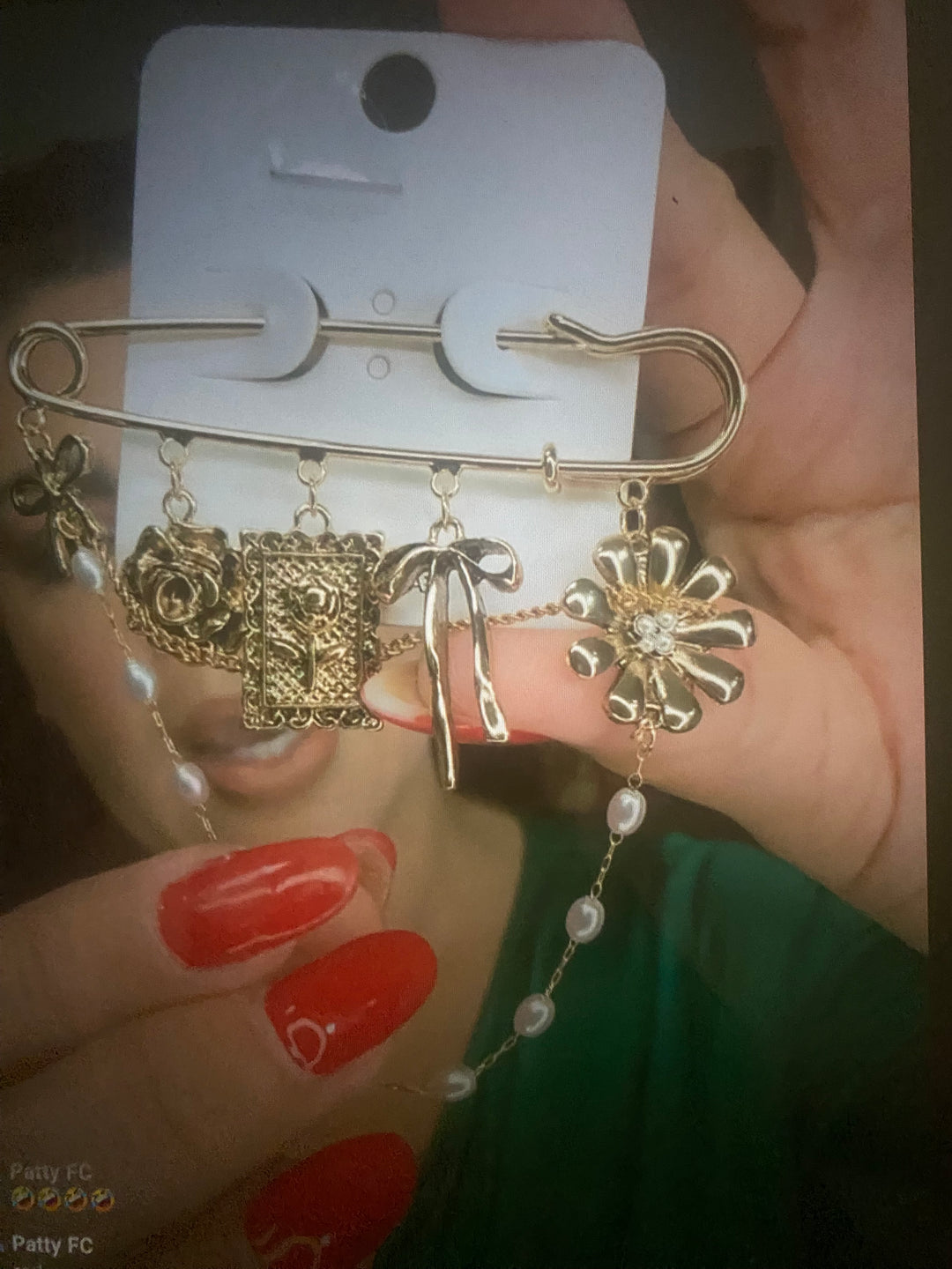 Prendedor Dorado Charms Perlas Moños Etc (#117)