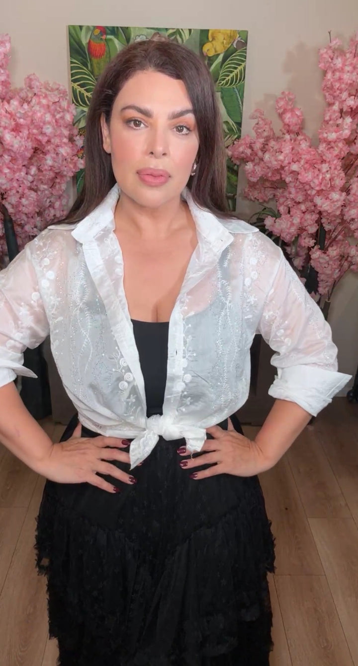 Camisa Blanca AB Cristal y Flores Bordadas Tipo Túnica (#107)
