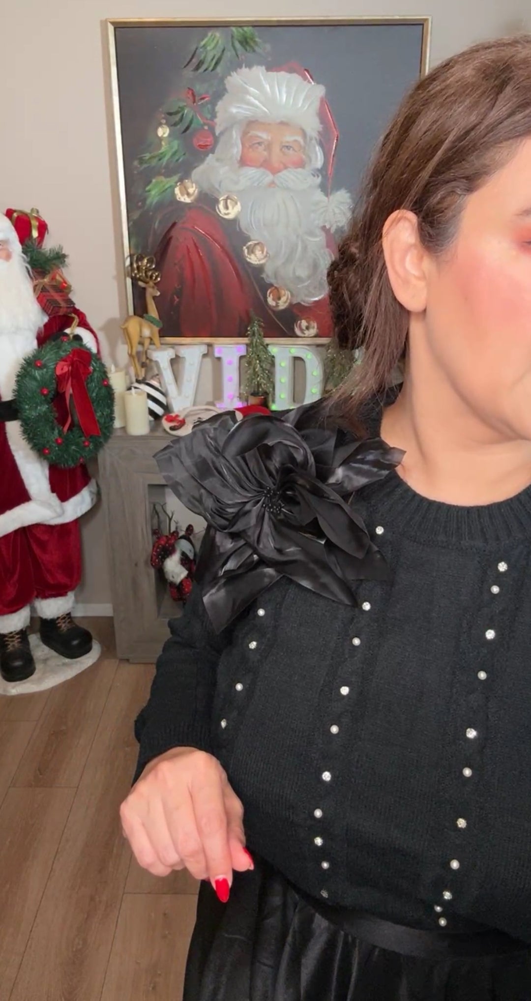 Sweater negro flor satin XL y pedrería (#138)