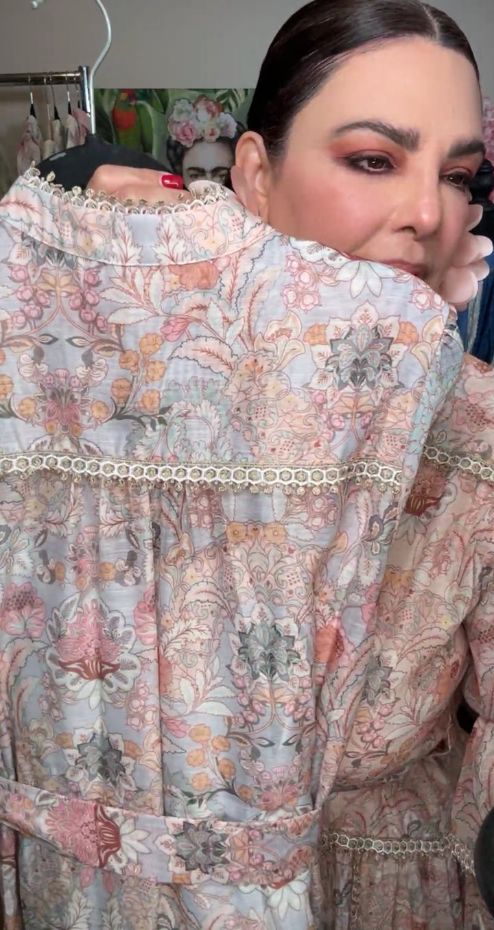 Vestido azul pálido victoriano manga volantes hilo oro midi (