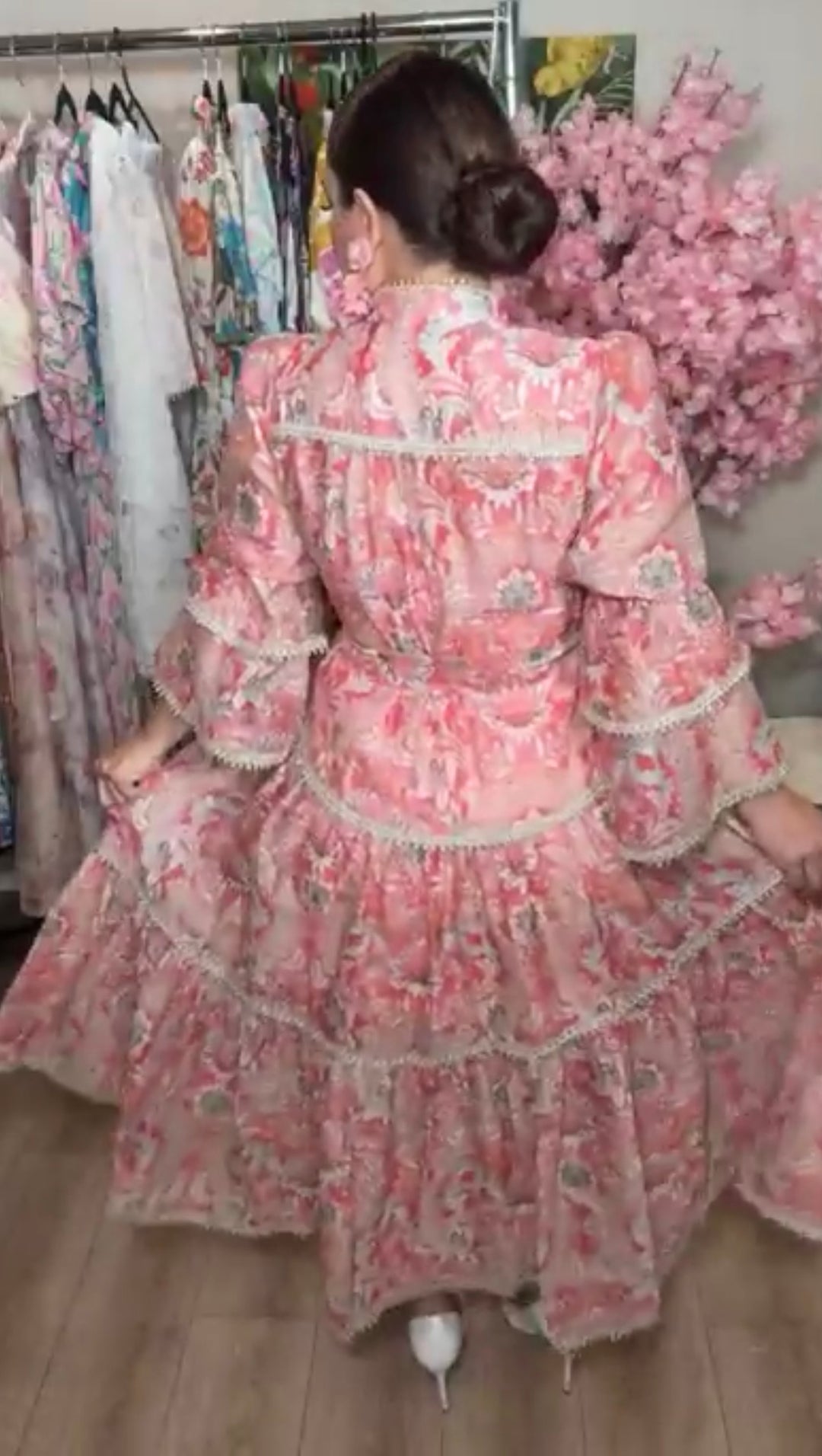 Vestido rojo pálido victoriano maga volantes hilo oro midi (