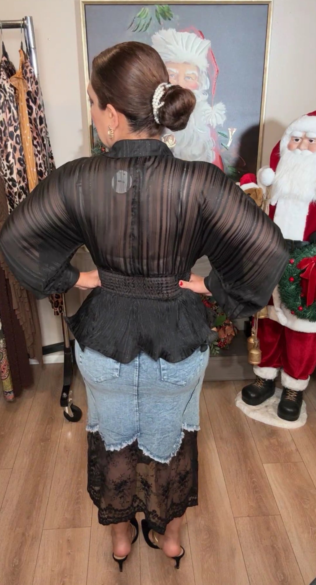 Blusa negra hilo metálico ruffled (#113)