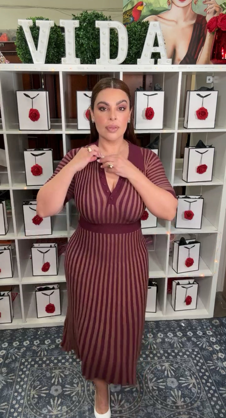 Vestido Vino con Magenta Sweater Colegiala (#135)