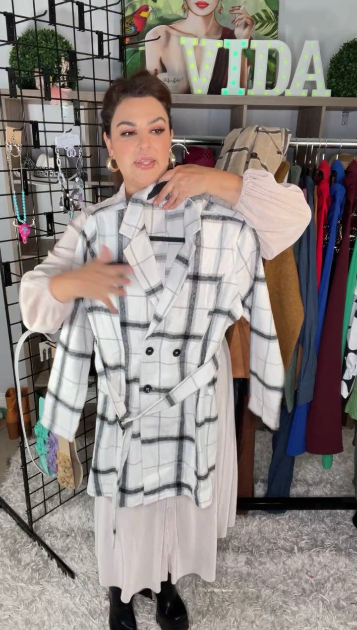 Saco Blanco y Gris Cuadrado con Cinto (#153)