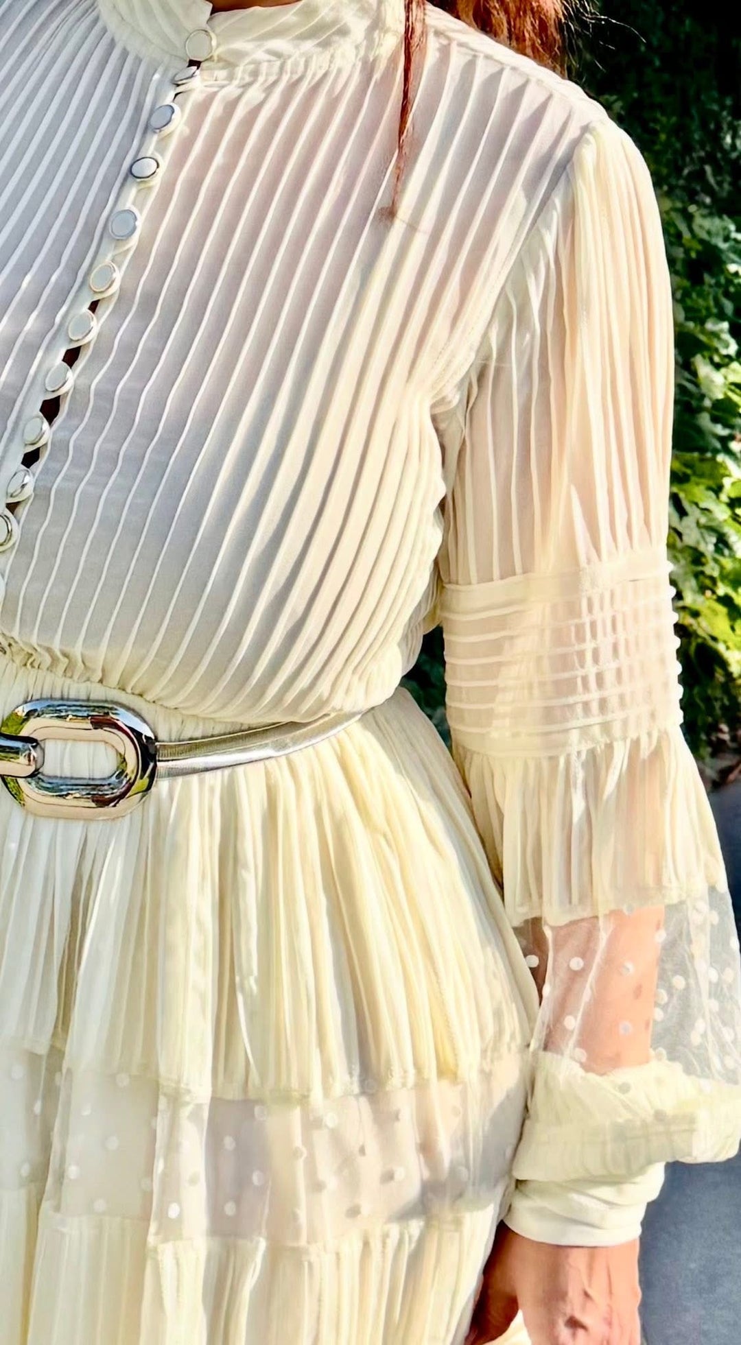 Vestido Latiste Crema con Transparencia Boleada Maxi (#138)