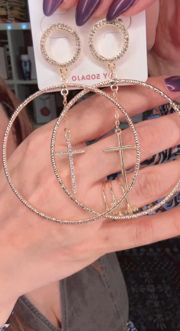 Arete Dorado Circulo y Cruz XL (#105)