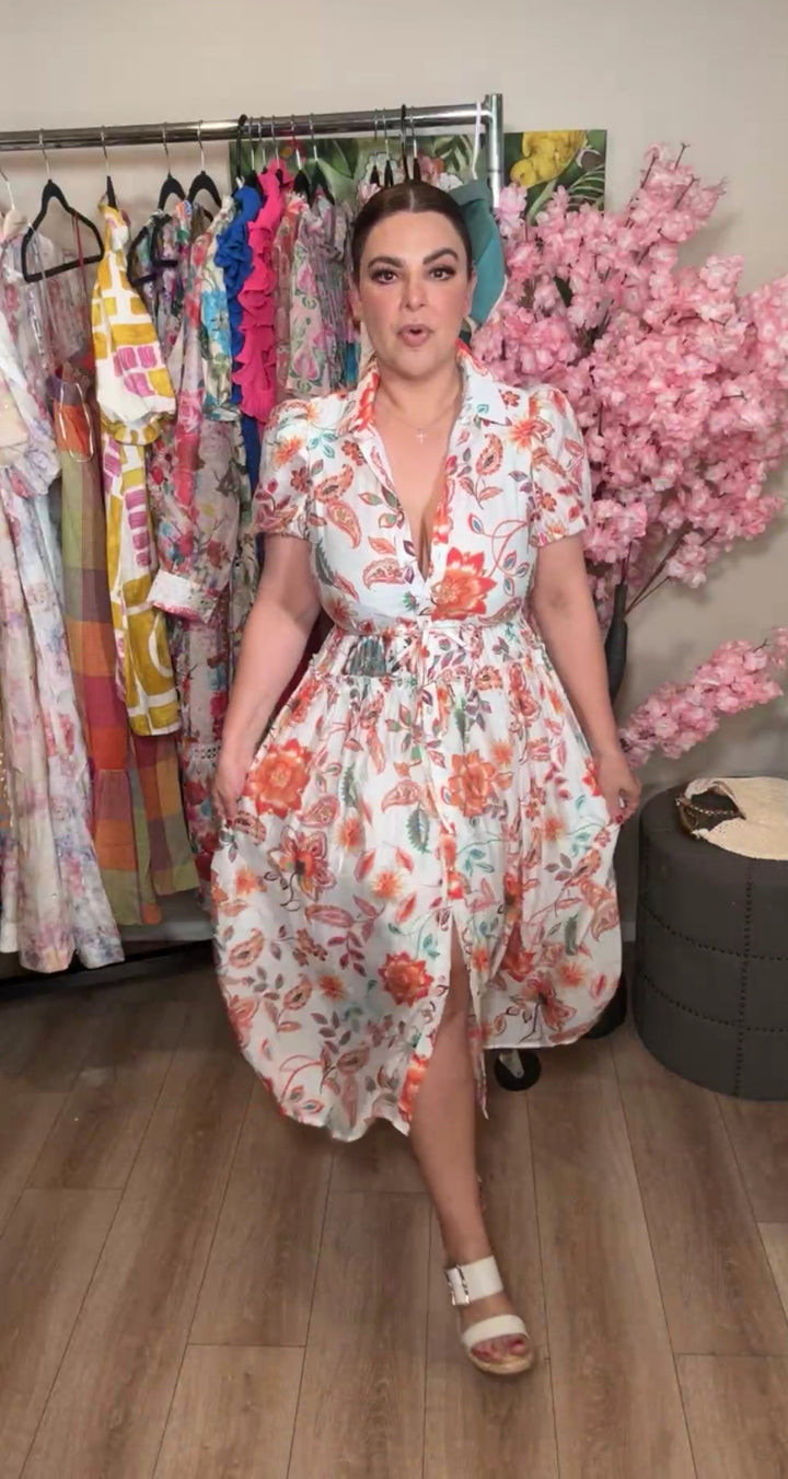 Vestido blanco floral naranja con cinto midi (