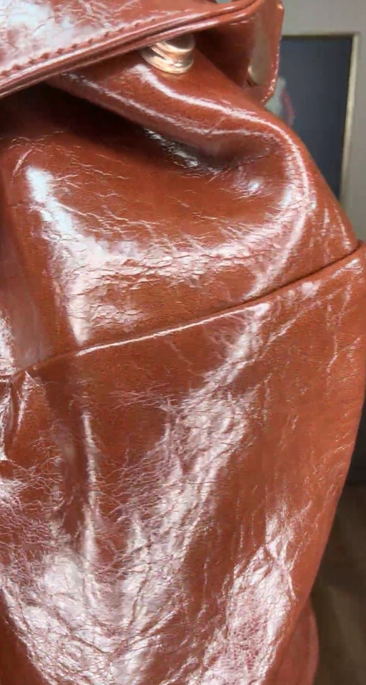 Chamarra chocolate inspector con cinto grabado (#113)