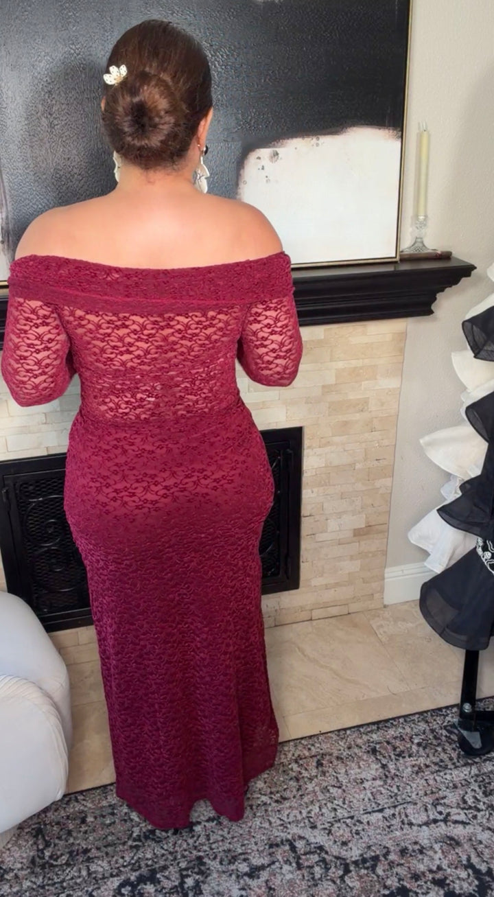Set rojo quemado velvet montado en malla stretch falda maxi y blusa off-shoulder (