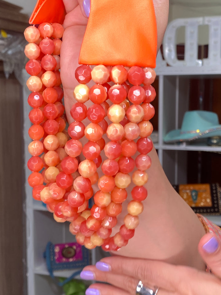 Collar Naranja Piedra Cierre Iman (#132)